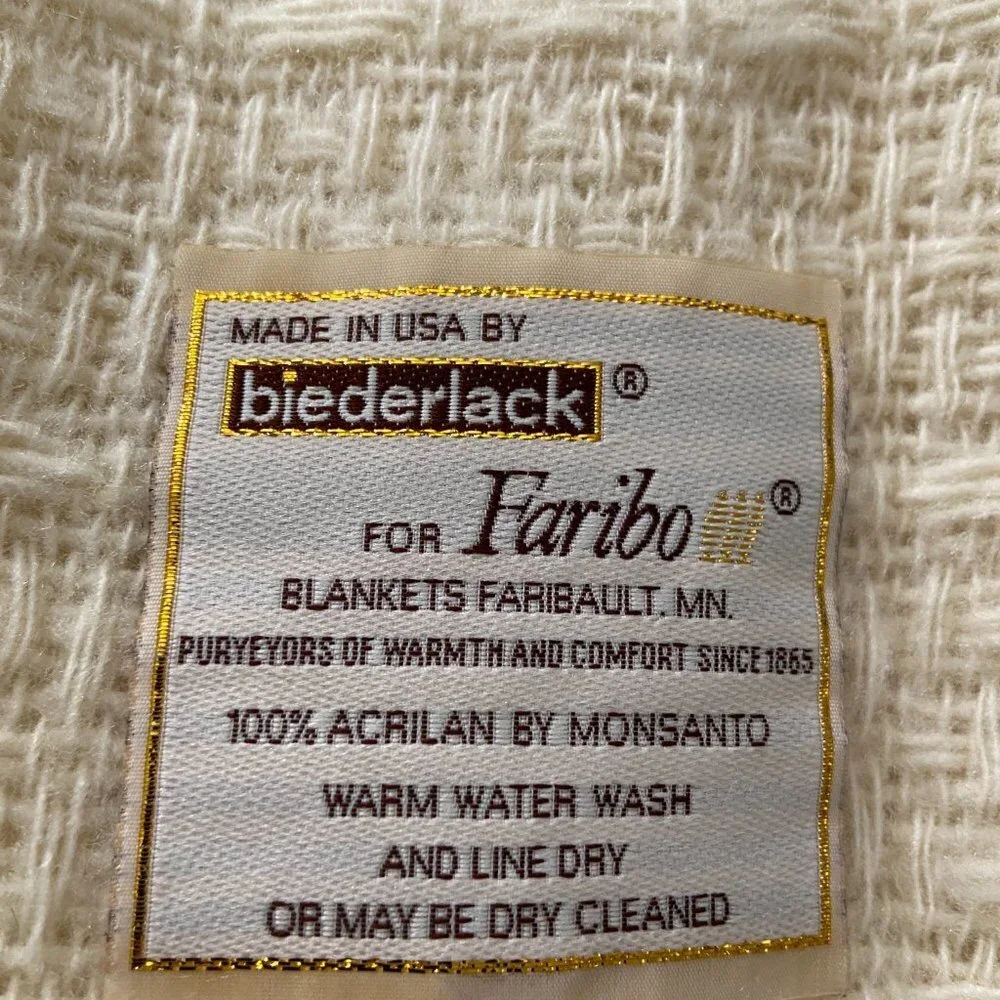 Vtg NWOT Biederlack Knit Throw Blanket Wrap 48
